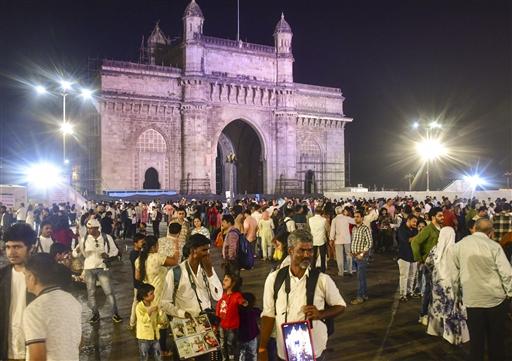 The scenic town of Manali in Himachal Pradesh saw tourists and locals alike dancing in the streets to ring in the New Year.